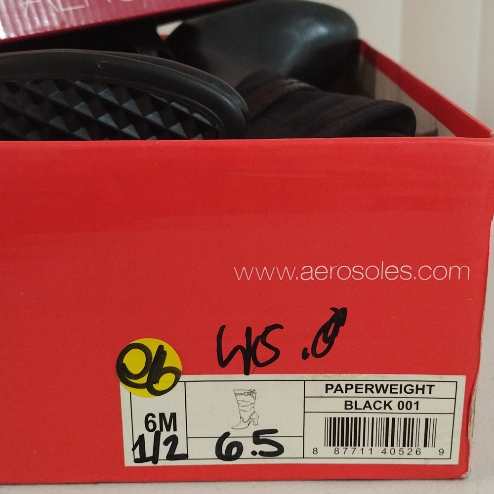 Woman boots by Aerosols black size 6.5